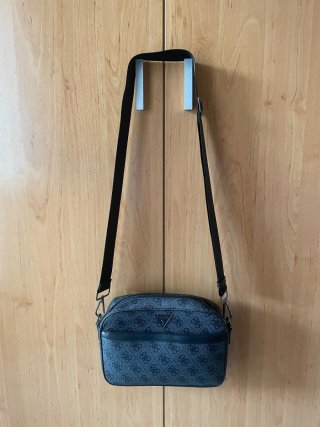 Bandolera Guess Negra