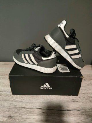 Zapatillas Adidas Talla 38 Negras y Grises