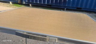 Mesa plegable de madera y metal