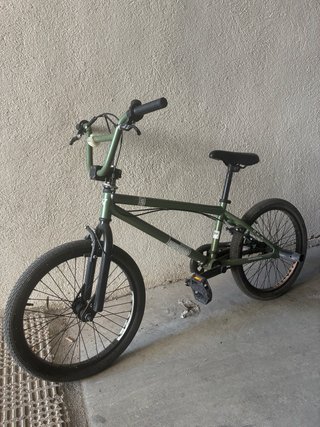Bicicleta BMX Verde