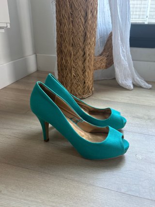Zapatos de tacón turquesa