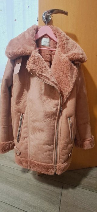 Chaqueta Stradivarius niña rosa ante y borreguillo