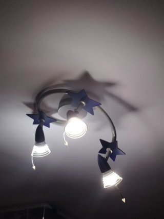 Lámpara de techo con estrellas