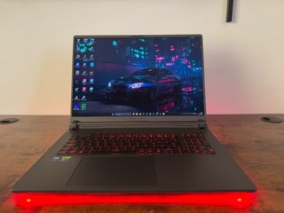 PC Gaming ASUS ROG Strix G18