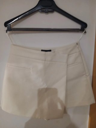 Minifalda pantalón beige