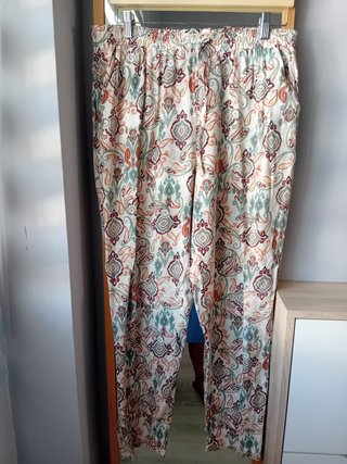 Pantalón fluido estampado