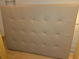 Cabecero de cama beige polipiel