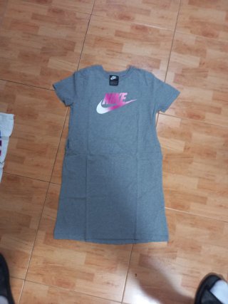 Vestido Nike Gris