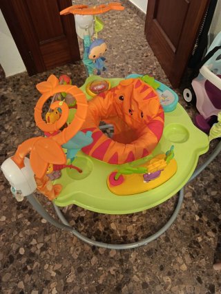 Saltador para bebés Fisher-Price con actividades