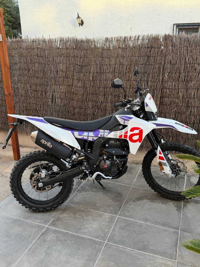 Aprilia RX 125 - ¡Nueva!