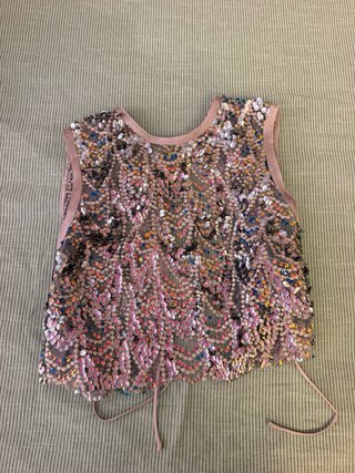 Top de lentejuelas violeta