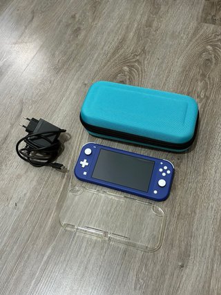 Nintendo Switch Lite Azul + Accesorios y 5 Juegos
