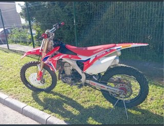 Honda Motocross Roja y Blanca