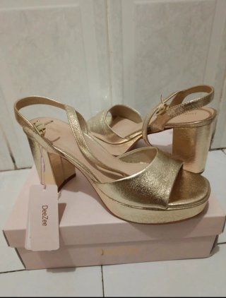 Sandalias de tacón Doradas DeeZee