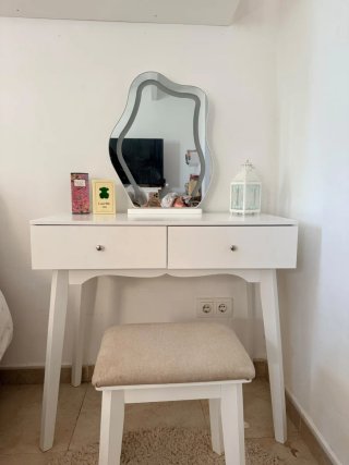 Toeletta per bambini con luce e cassetti con sedia