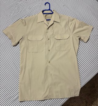 Camisa de manga corta beige