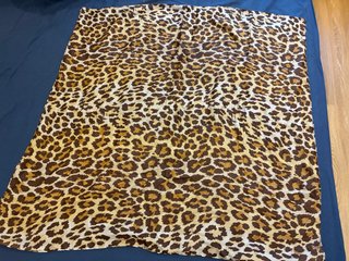 Foulard cuadrado estampado leopardo