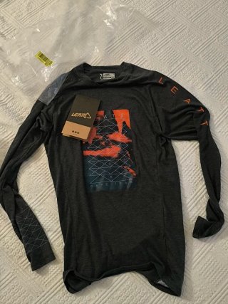 Camiseta Leatt Talla S