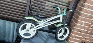 Bicicleta sin pedales para niños