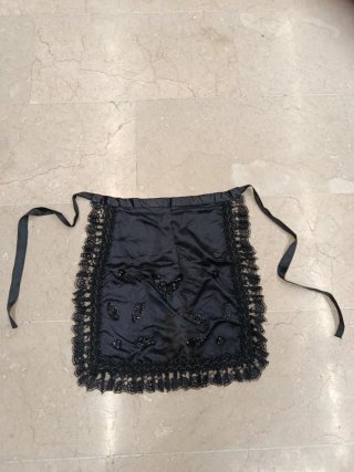 Delantal Regional Baturra Negro Encaje