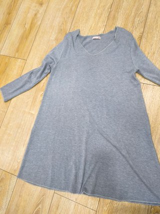 Vestido de punto gris