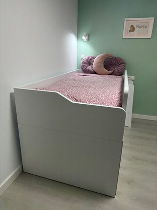 Cama nido infantil blanca con cajones y escalera