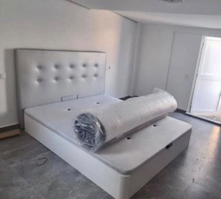 Letto canapé con materassi nuovi