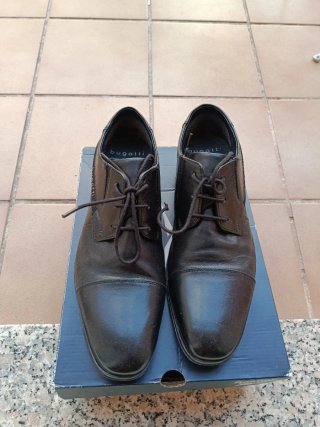 Zapatos de hombre Bugatti negros Talla 43