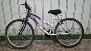 Bicicleta Montaña B'Twin 26 + Funda Gel