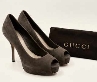 Zapatos de tacón Gucci ante gris