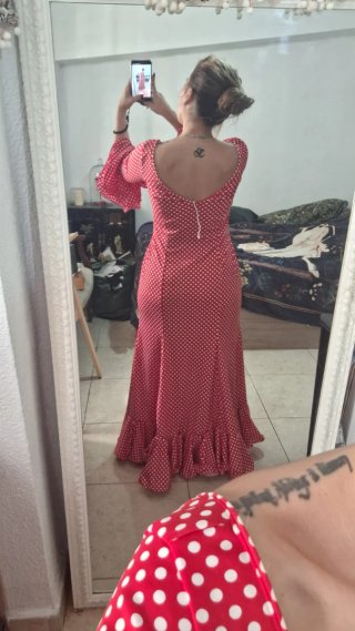Vestido de flamenca rojo con lunares