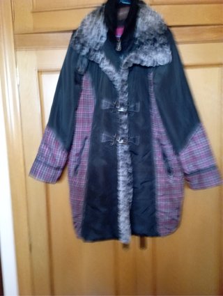 Abrigo Anorak  es de boutique