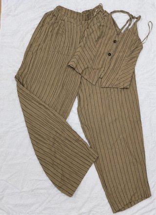 Conjunto top tirantes y pantalón rayas