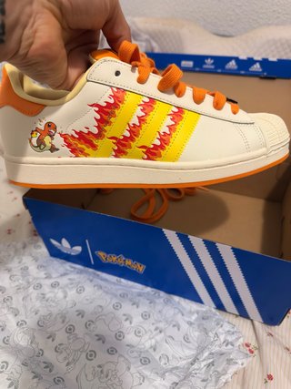 Zapatillas adidas Pokémon Charmander