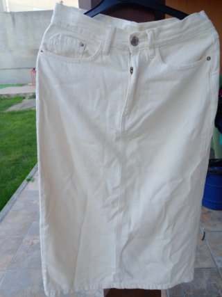 Falda vaquera beige midi