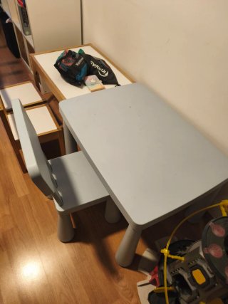 Mesa y 2 Sillas Infantiles IKEA
