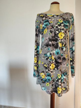 Vestito a maniche lunghe fantasia floreale