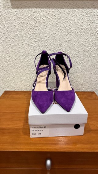 Zapatos de tacón morados talla 38