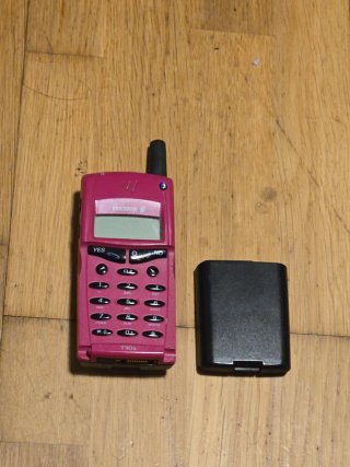 Ericsson T10s Rosa