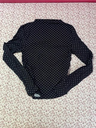 Camiseta de manga larga con topos