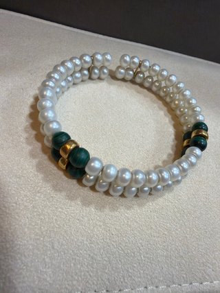 Pulsera de Perlas Cultivadas y Malaquita