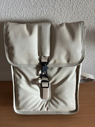 Mochila Rains Crema