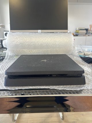 Ps4 slim 1Tb