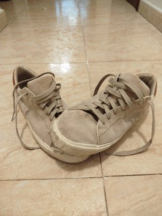 Tenis casuales beige hombre