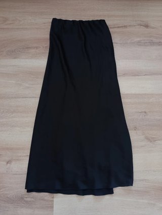Falda larga negra