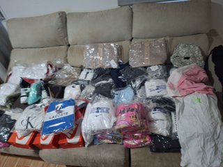 Lote de ropa y accesorios variados