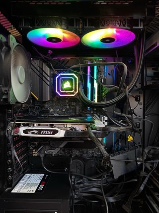 PC Gaming con componentes MSI y Corsair