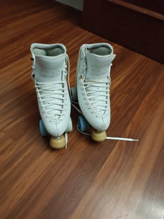 Pattini con stivale Ritmo 255 e piastra Mistral