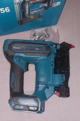 Clavadora Inalámbrica Makita PT0001G 40V