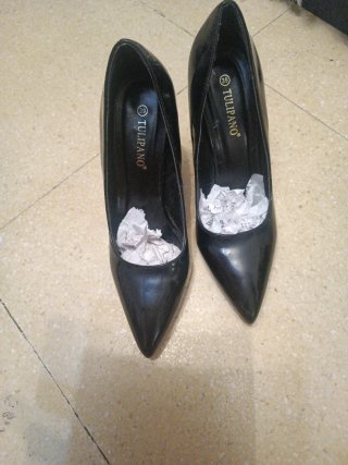 Zapatos de tacón Tulipano negros charol